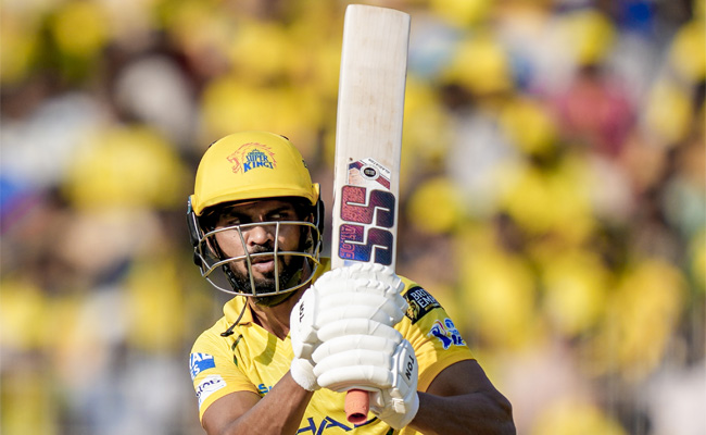 Late flourish masks CSK’s batting woes on lively Chepauk track, hosts post 158/7